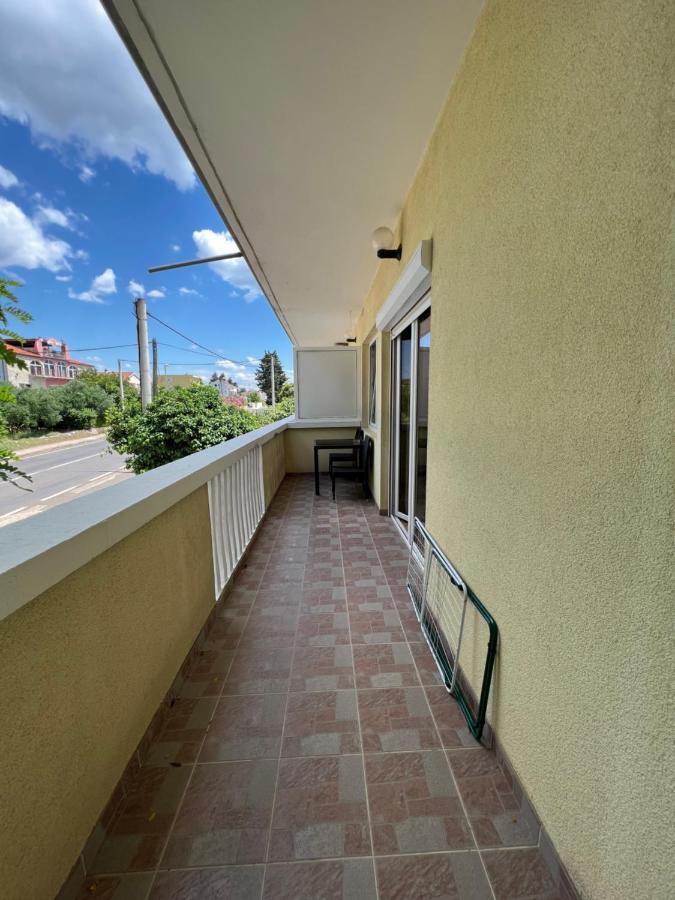 Apartments And Pansion M&R Turanj Exterior foto
